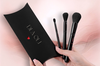 Brush set in personalized packaging